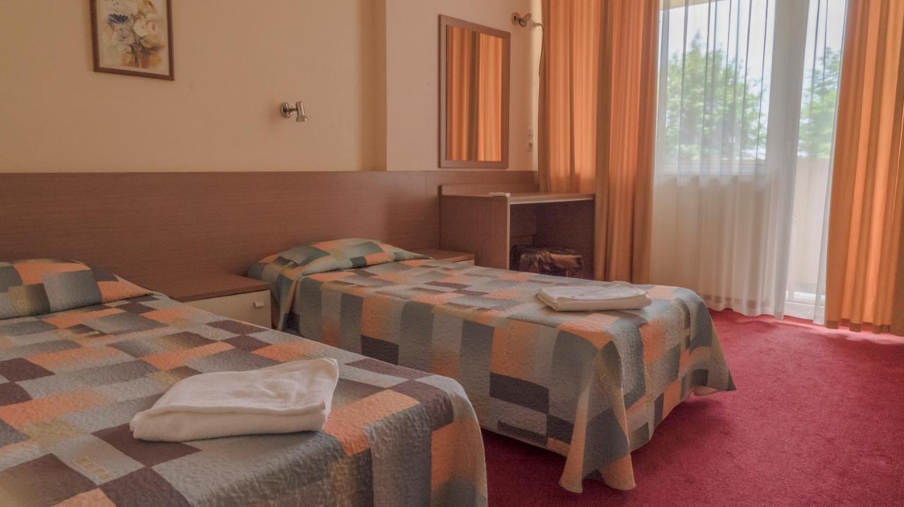 Park Hotel Persey Varna Esterno foto