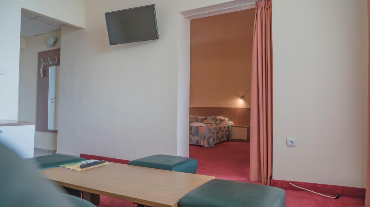 Park Hotel Persey Varna Esterno foto