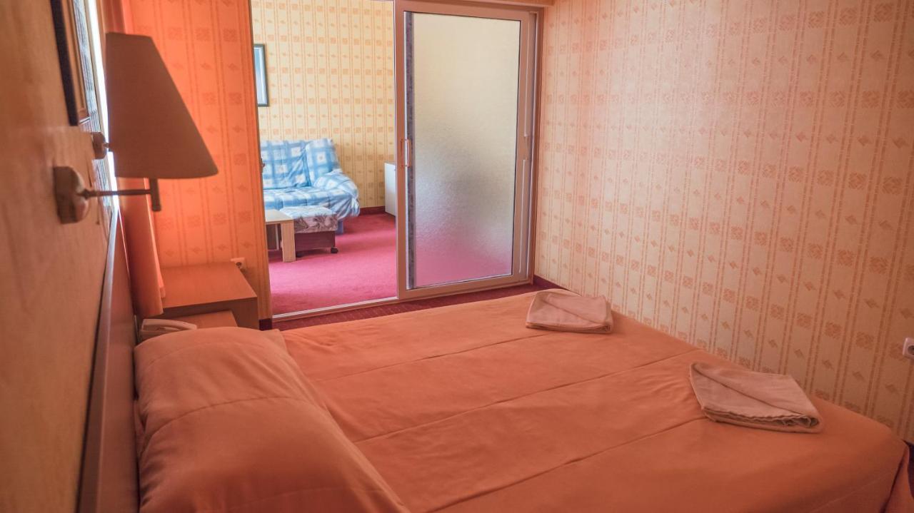 Park Hotel Persey Varna Esterno foto