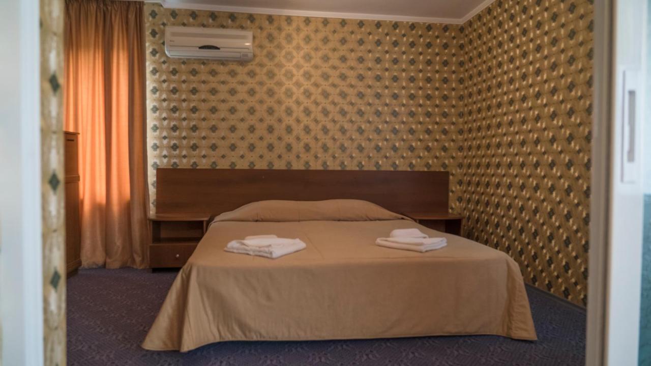 Park Hotel Persey Varna Esterno foto