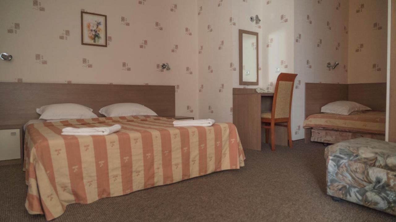 Park Hotel Persey Varna Esterno foto