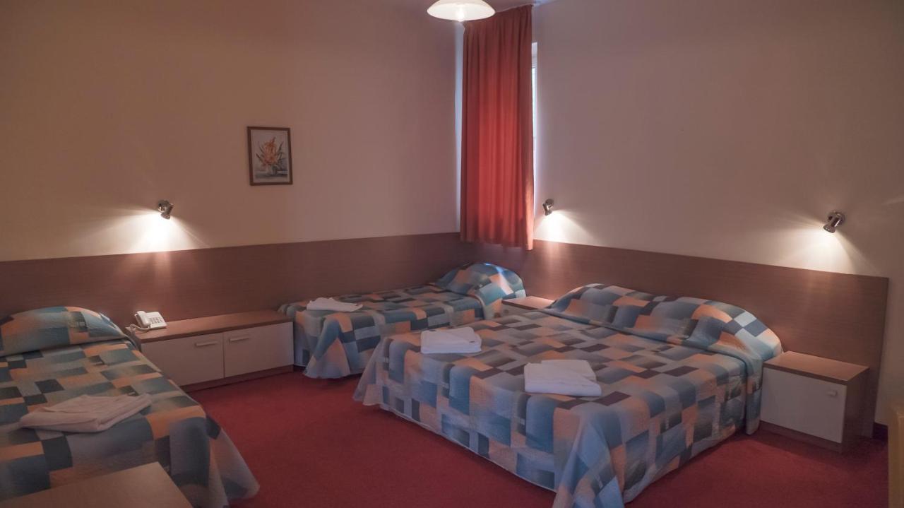 Park Hotel Persey Varna Esterno foto