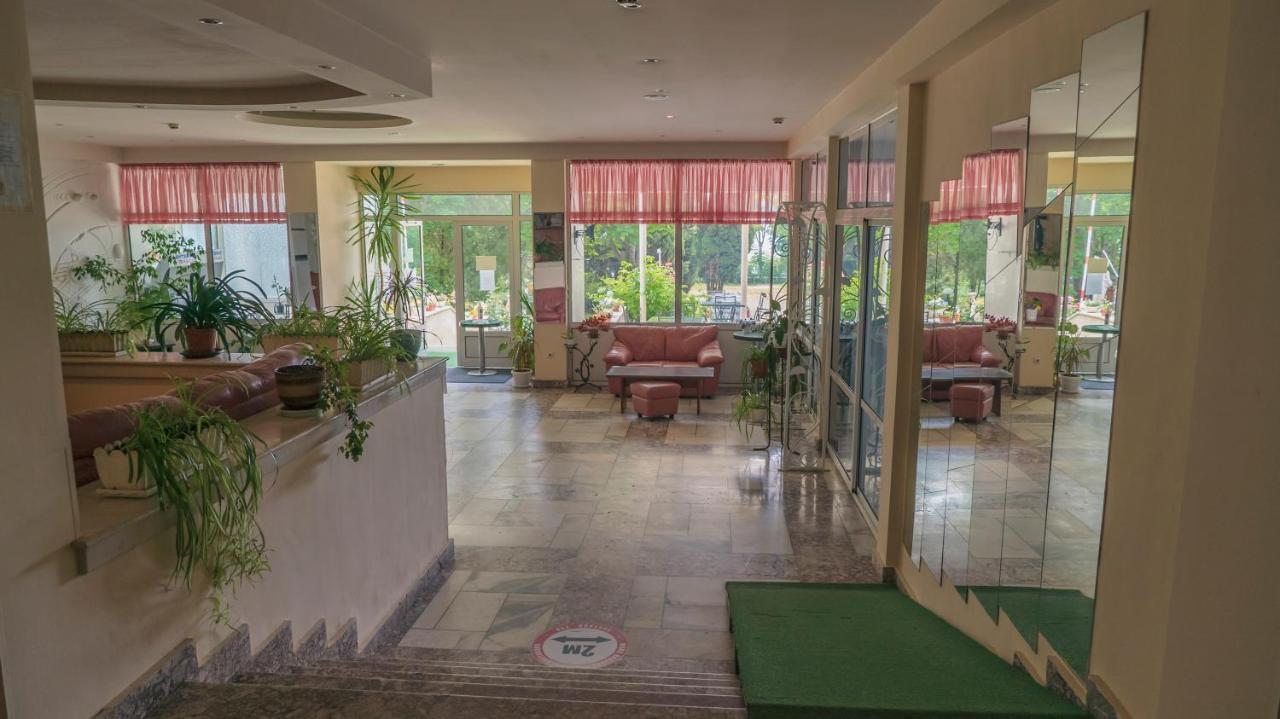Park Hotel Persey Varna Esterno foto