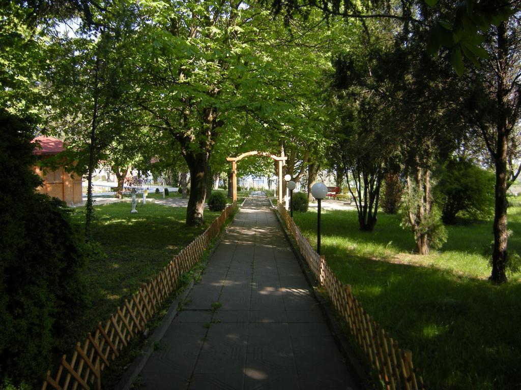 Park Hotel Persey Varna Esterno foto
