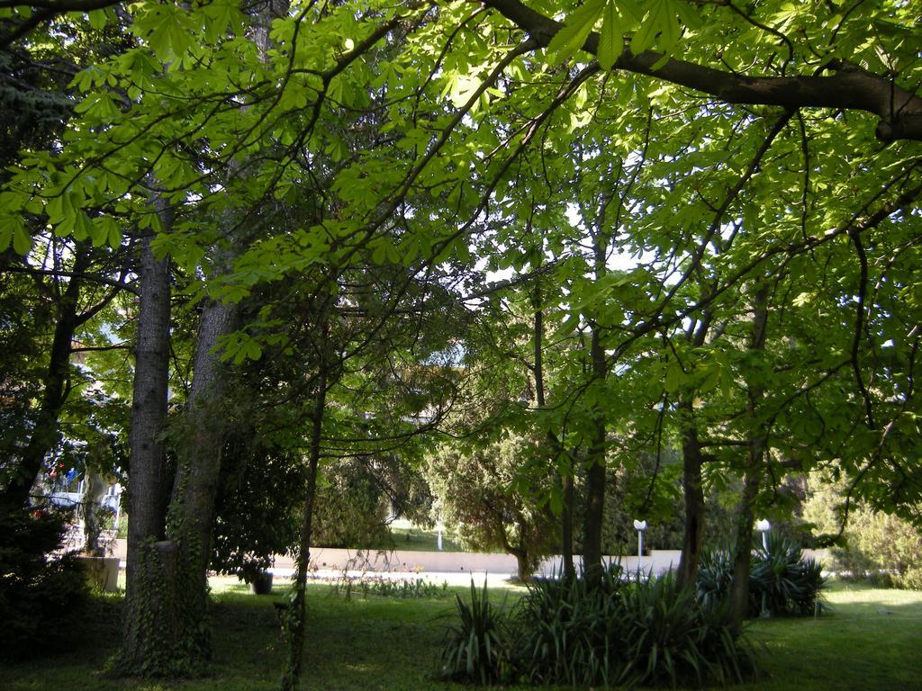 Park Hotel Persey Varna Esterno foto