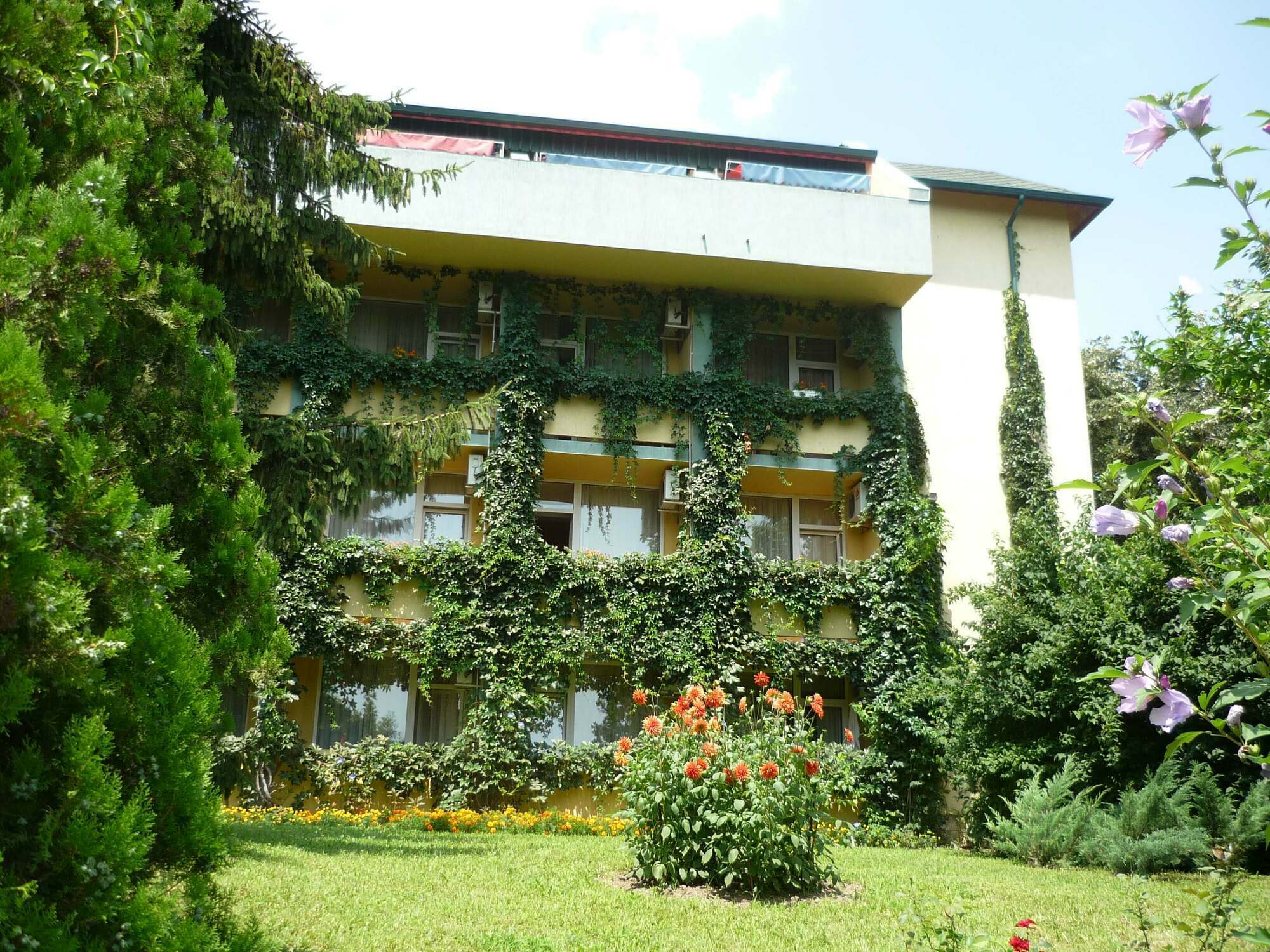 Park Hotel Persey Varna Esterno foto